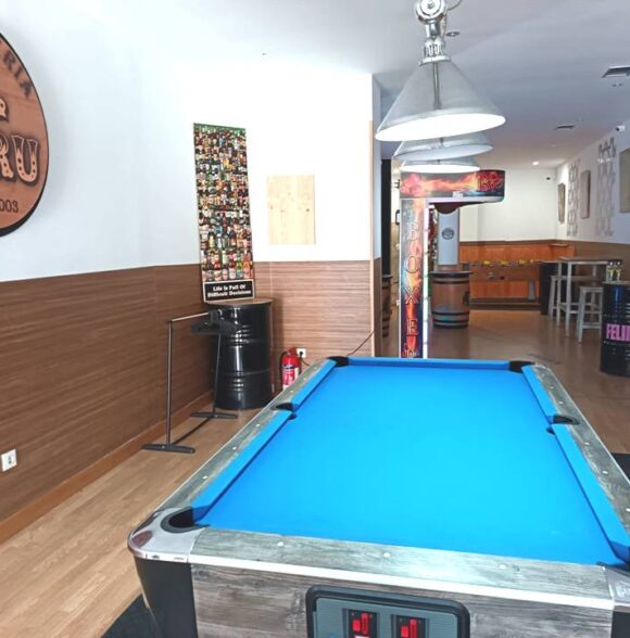 Café Cervecería El Ñeru en Posada de Llanera