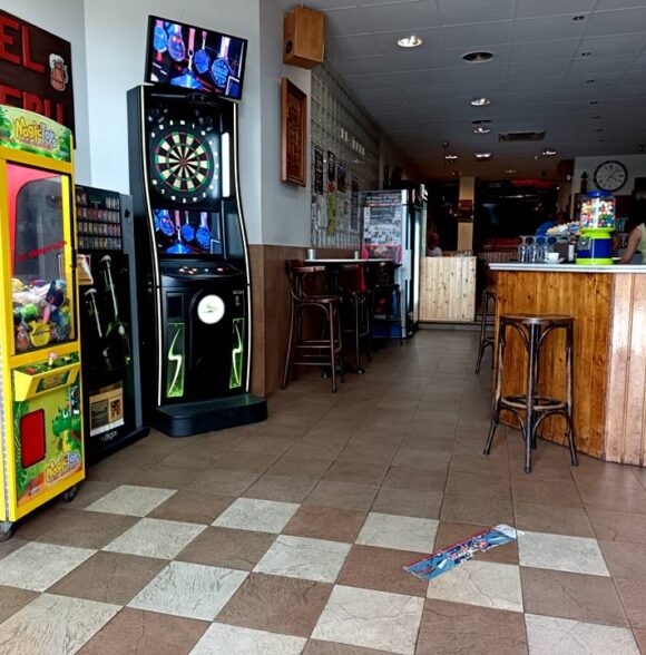 Café Cervecería El Ñeru en Posada de Llanera