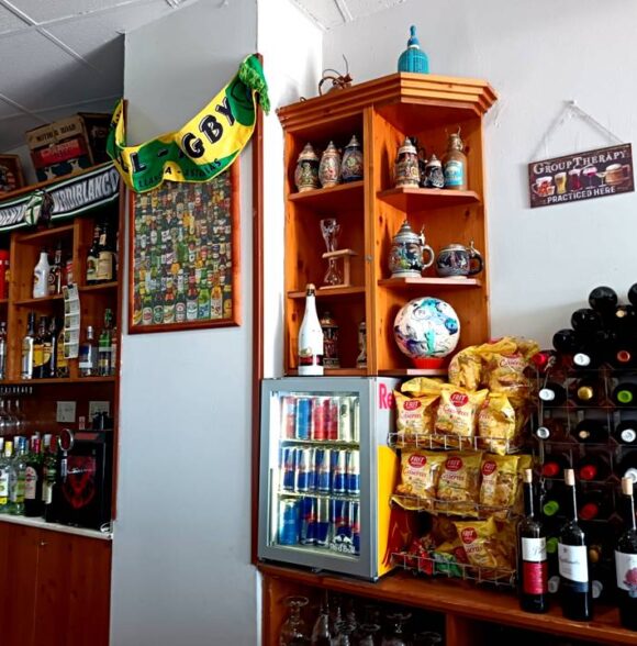 Café Cervecería El Ñeru en Posada de Llanera