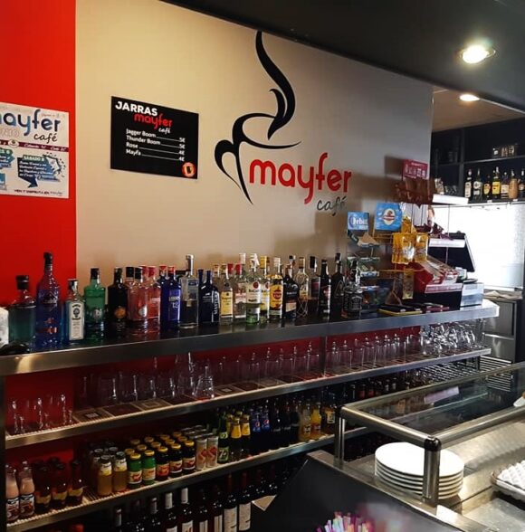Mayfer Café en Nava