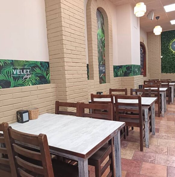 Vélez Plaza en Lugones