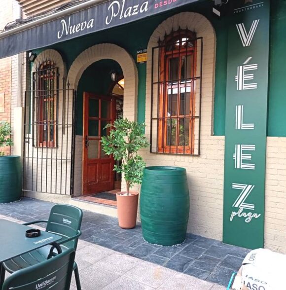 Vélez Plaza en Lugones