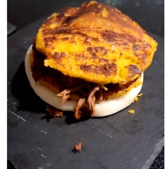 Suelo Larense Restaurante Venezolano en Avilés