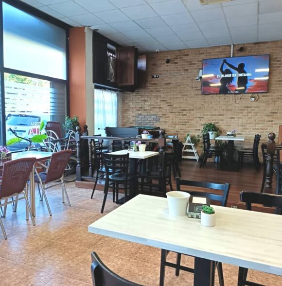 Cafetería Naila en Posada de Llanera